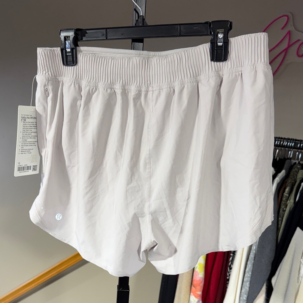 Lululemon Hotty Hot Women's Shorts 4” SE NWT SZ12 - Picture 5 of 7